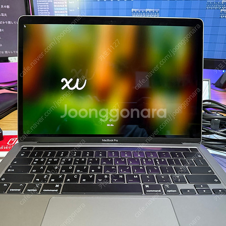 맥북 프로 13 (M2) 2022년 팝니다!--2